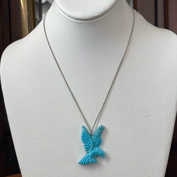 Southwestern signed hand carved turquoise flying eagle pendant and silver chain - Picture 5 of 12